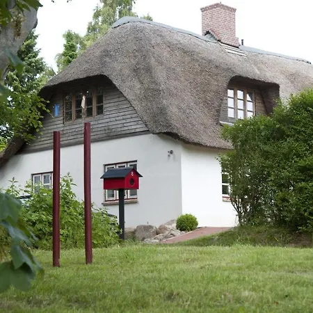 Kapitaenshaus 度假居 *