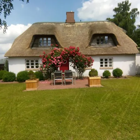 Kapitaenshaus 度假居 *